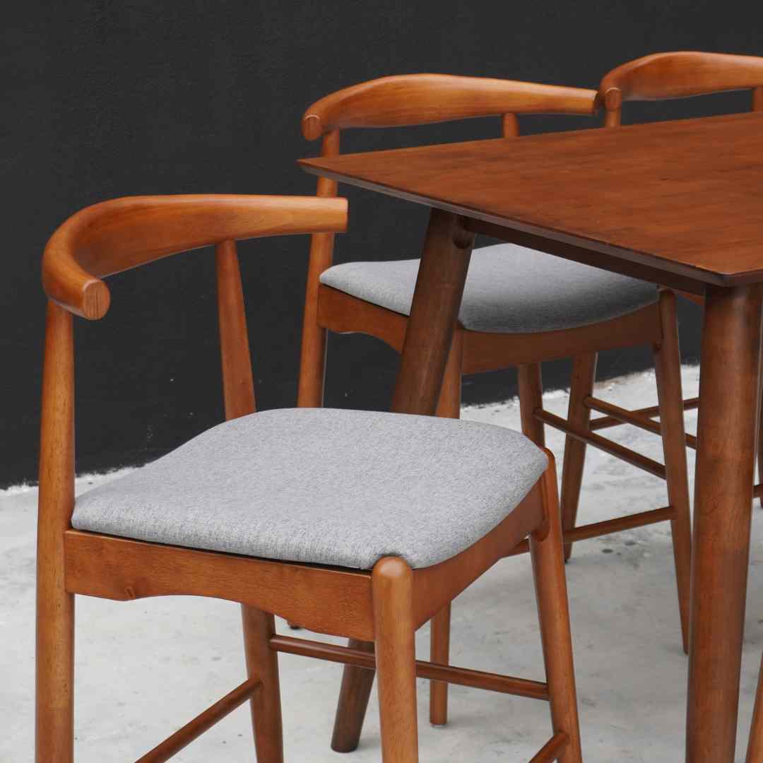 Elion Island Table Set