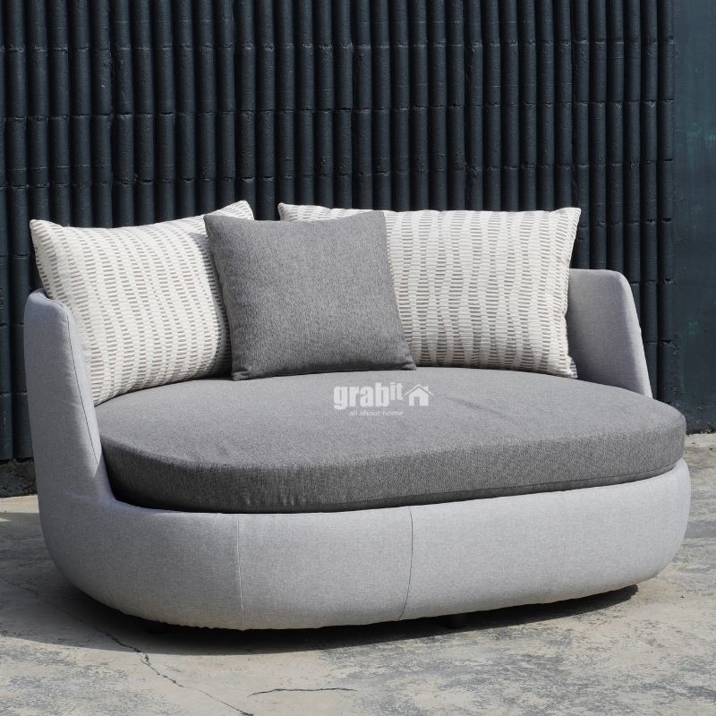 Plasmus Round Sofa