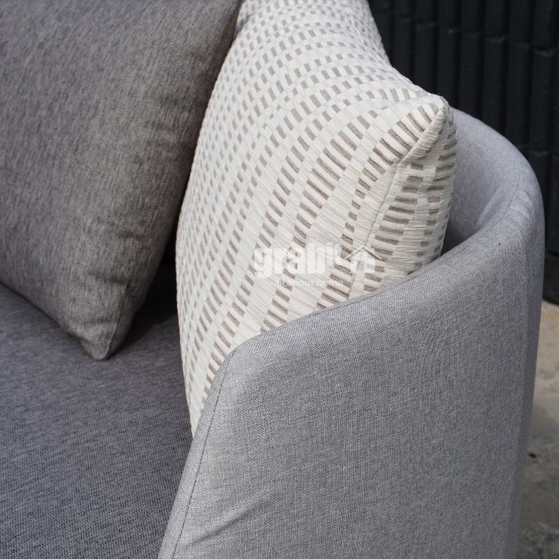 Plasmus Round Sofa