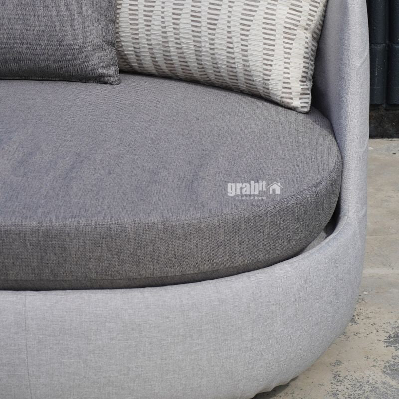 Plasmus Round Sofa