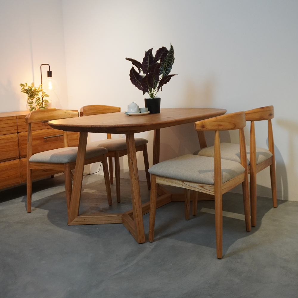Selar Dining Table | Elegant Dining Table KL | Grabit