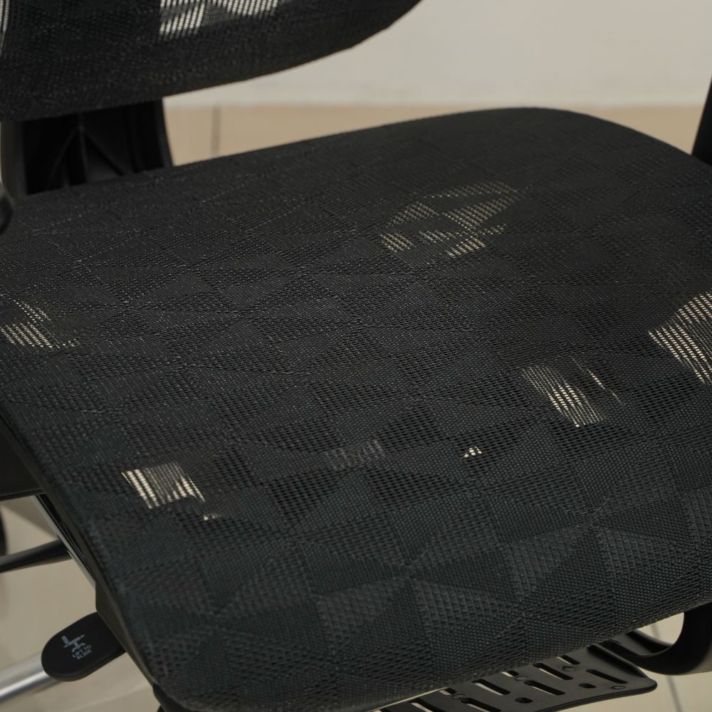 Musso E600 Pro Ergonomic Mesh Office Chair | Grabit